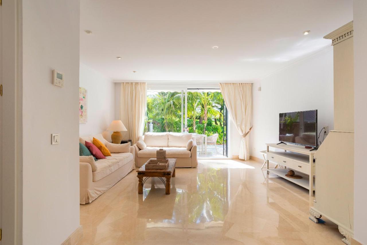 Elviria Playa White Pearl Beach Marbella Exterior photo